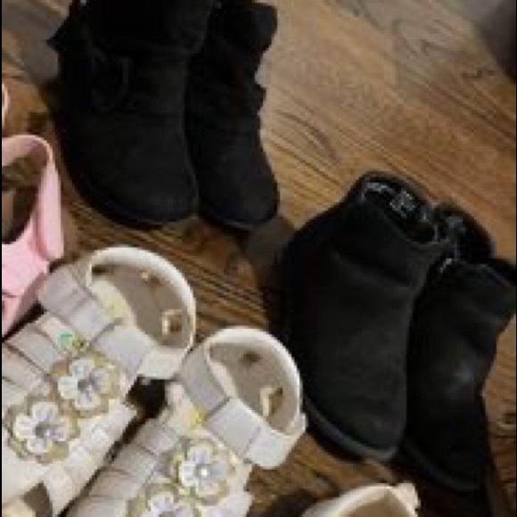 4/5 shoe lot - Picture 4 of 8